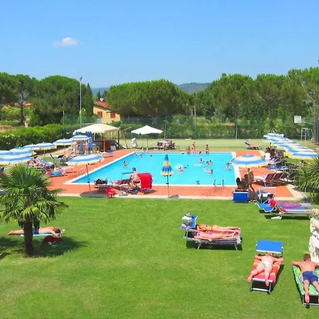 Lovely Holiday In Castiglione Del Lago On The Lake *